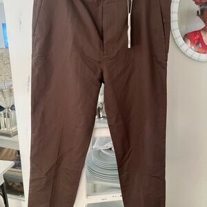 Mens Vince Chocolate Brown Dress Pants
W 34
Inseam 27

Send me your best offer